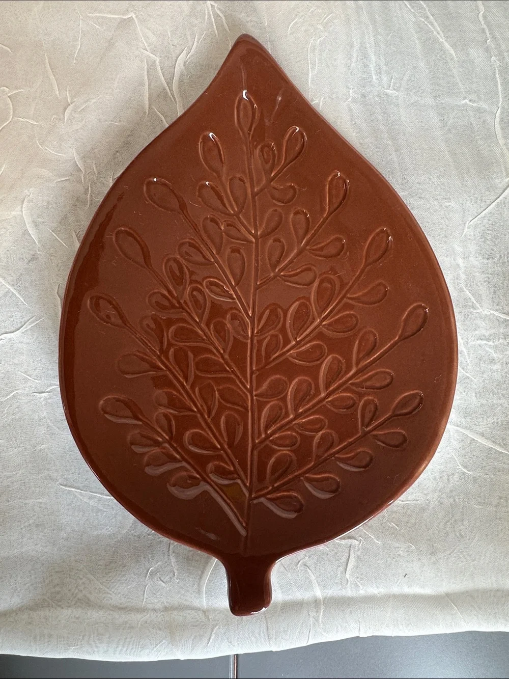 Crate & Barrel Ceramic Leaf Appetizer Plates set of 4